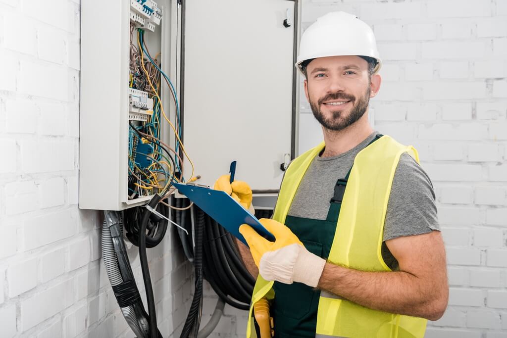 Benefits of Electrical Contractor Services in Bandera TX​