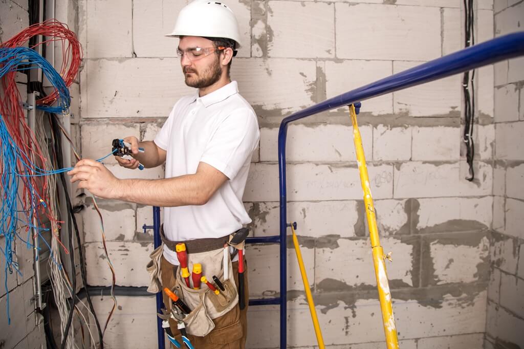 Benefits of Electrical Contractor Services in Junction TX​
