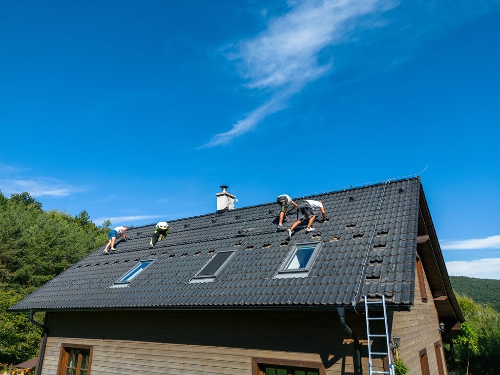 Benefits of Roofing Contractor Services in Junction TX​
