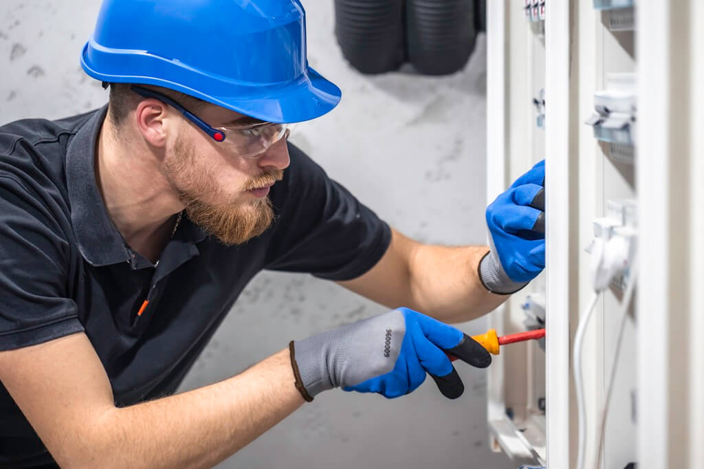 Electrical Contractor Services in Ingram