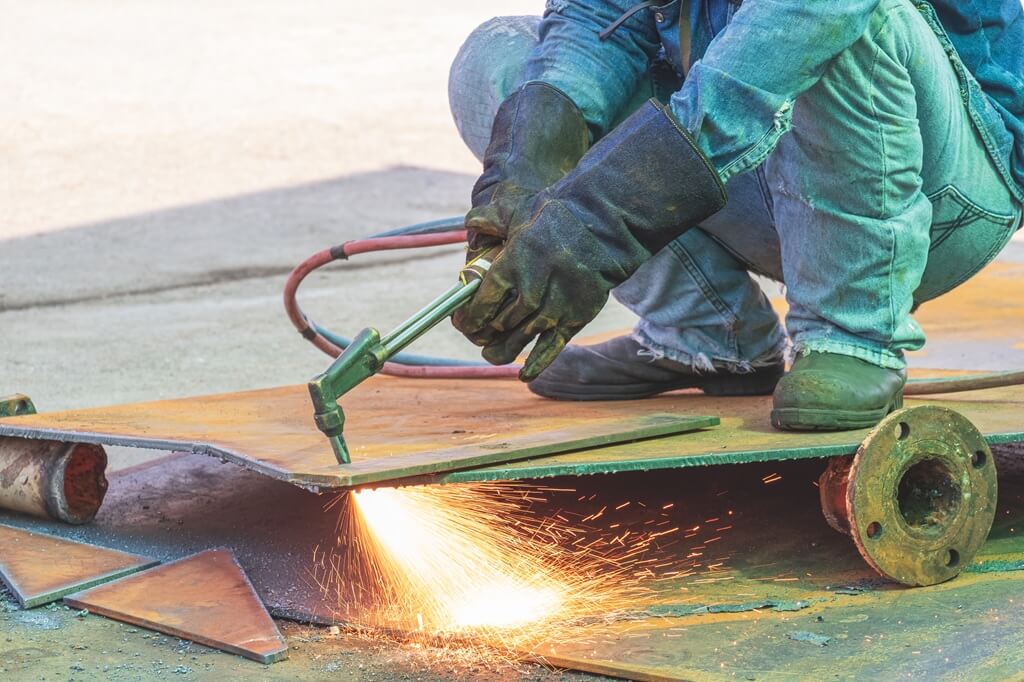 Why Choose Our Crew and Equipment for Welding in Harper TX​