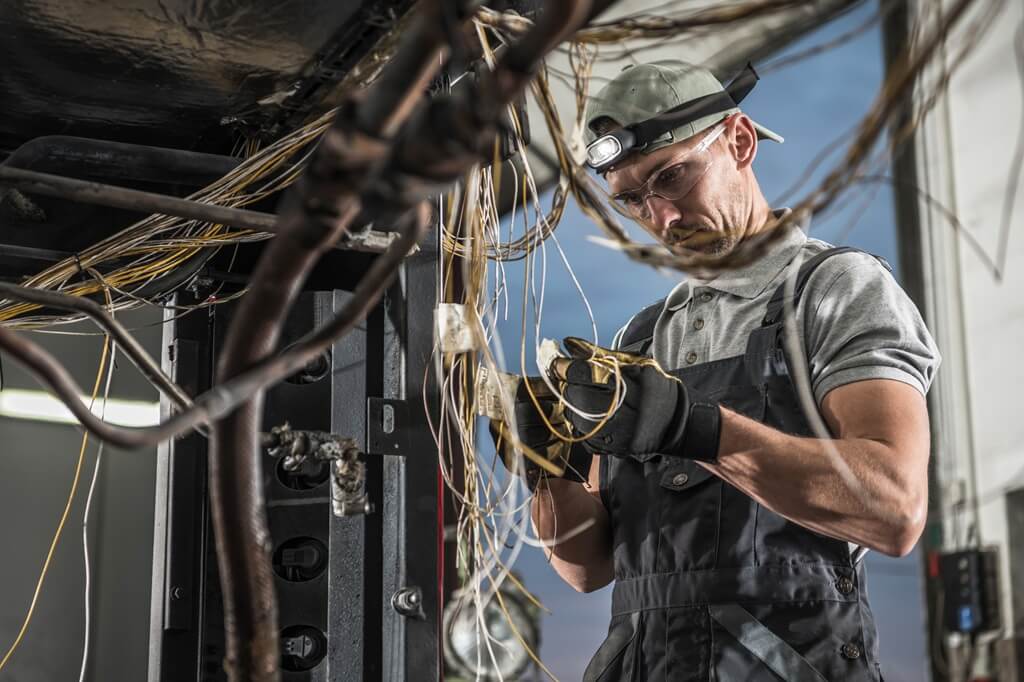 Why Choose Our Licensed Electricians and Equipment for Electrical Work​