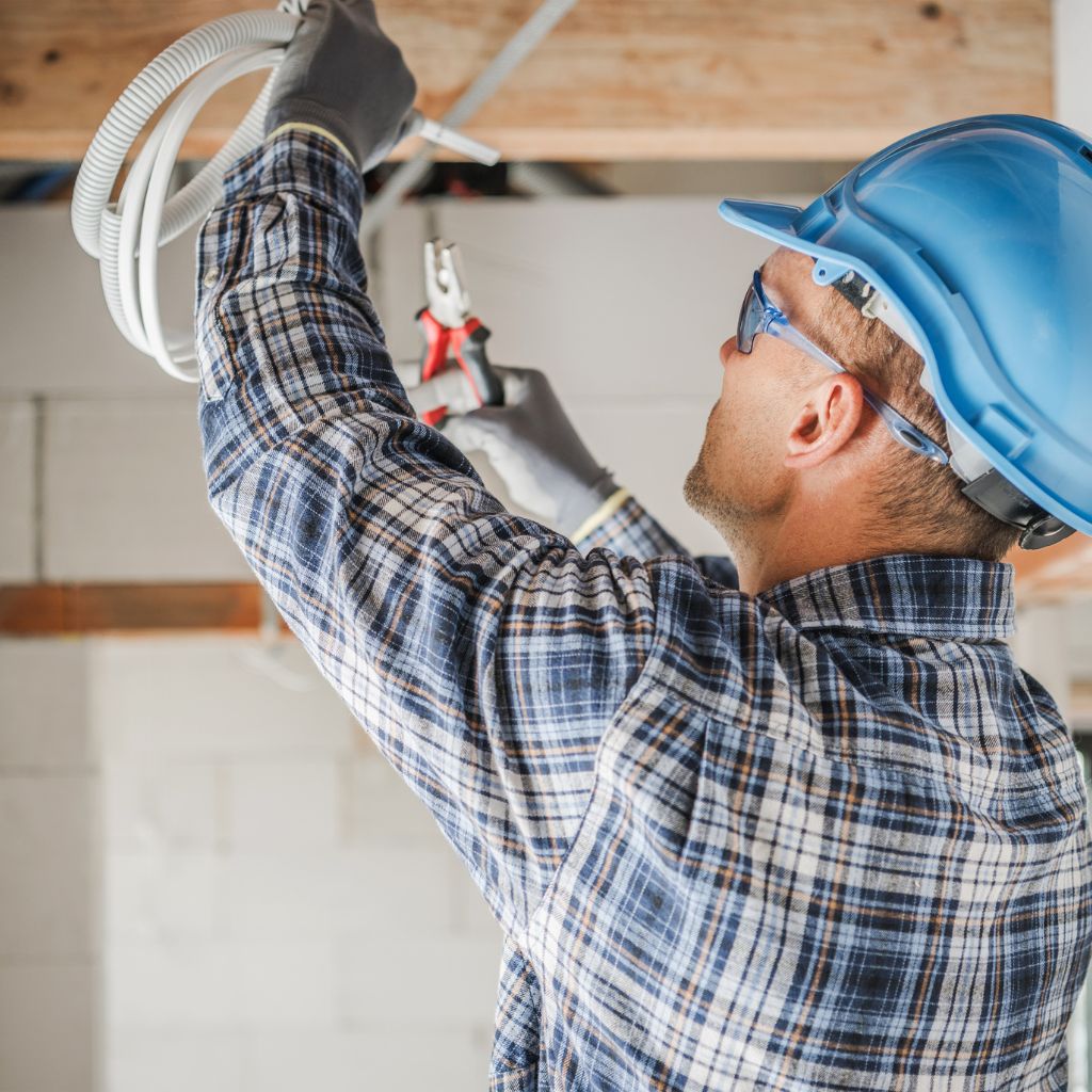 Why Choose Our Licensed Team for Electrical Contracting​