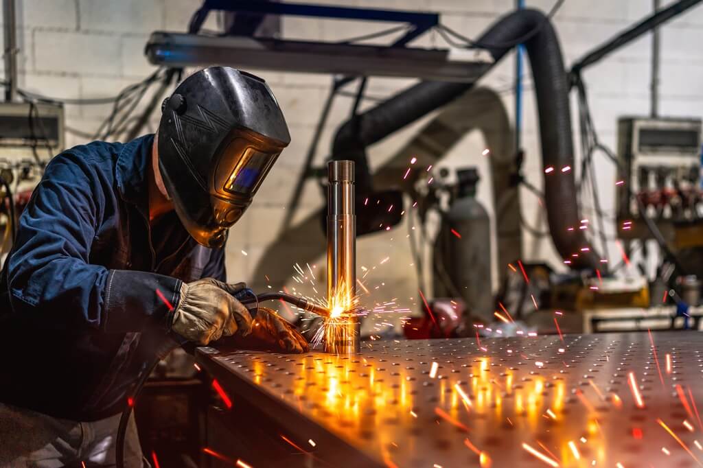 Why Choose Our Team for Welding Contractor Services​ 4